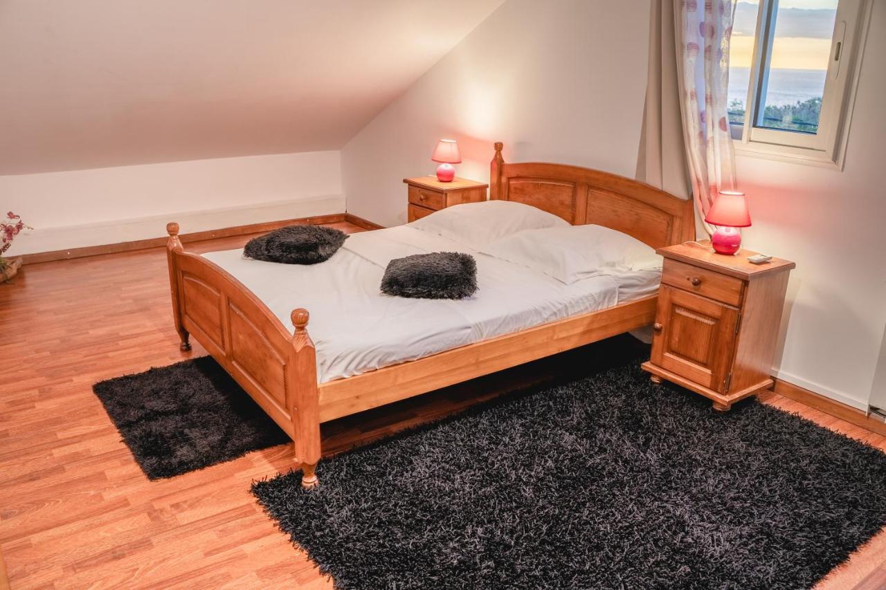 Appartement Le Coin d'Azur à Petite Île Extérieur photo