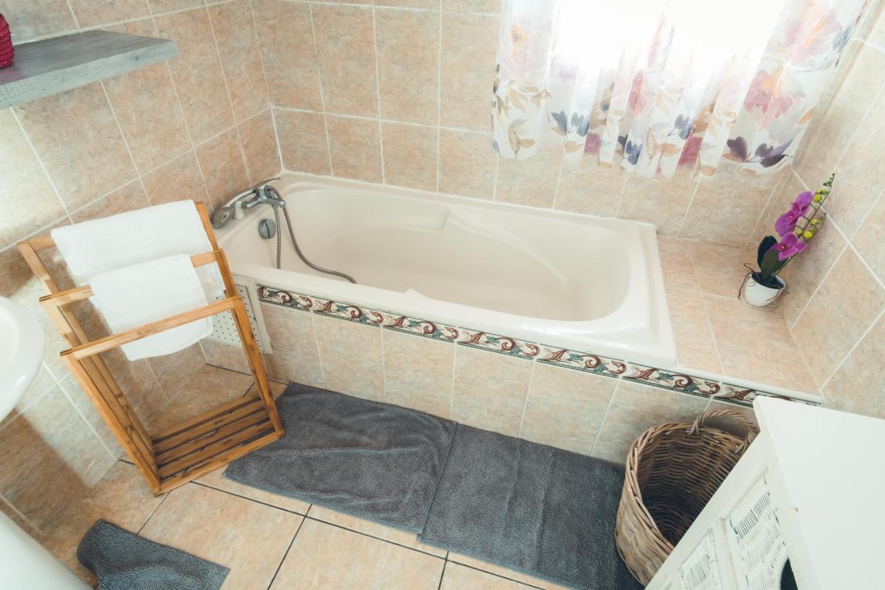 Appartement Le Coin d'Azur à Petite Île Extérieur photo